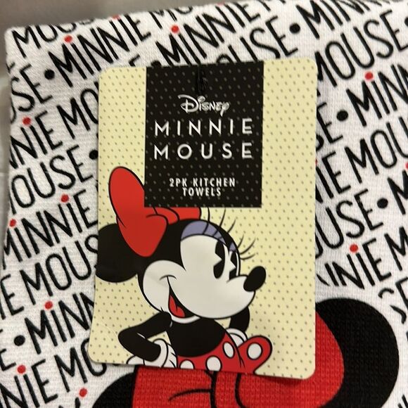 MINNIE & MICKEY NWT KITCHEN TOWELS AND OVERSIZED MINI MITTS - Picture 6 of 7